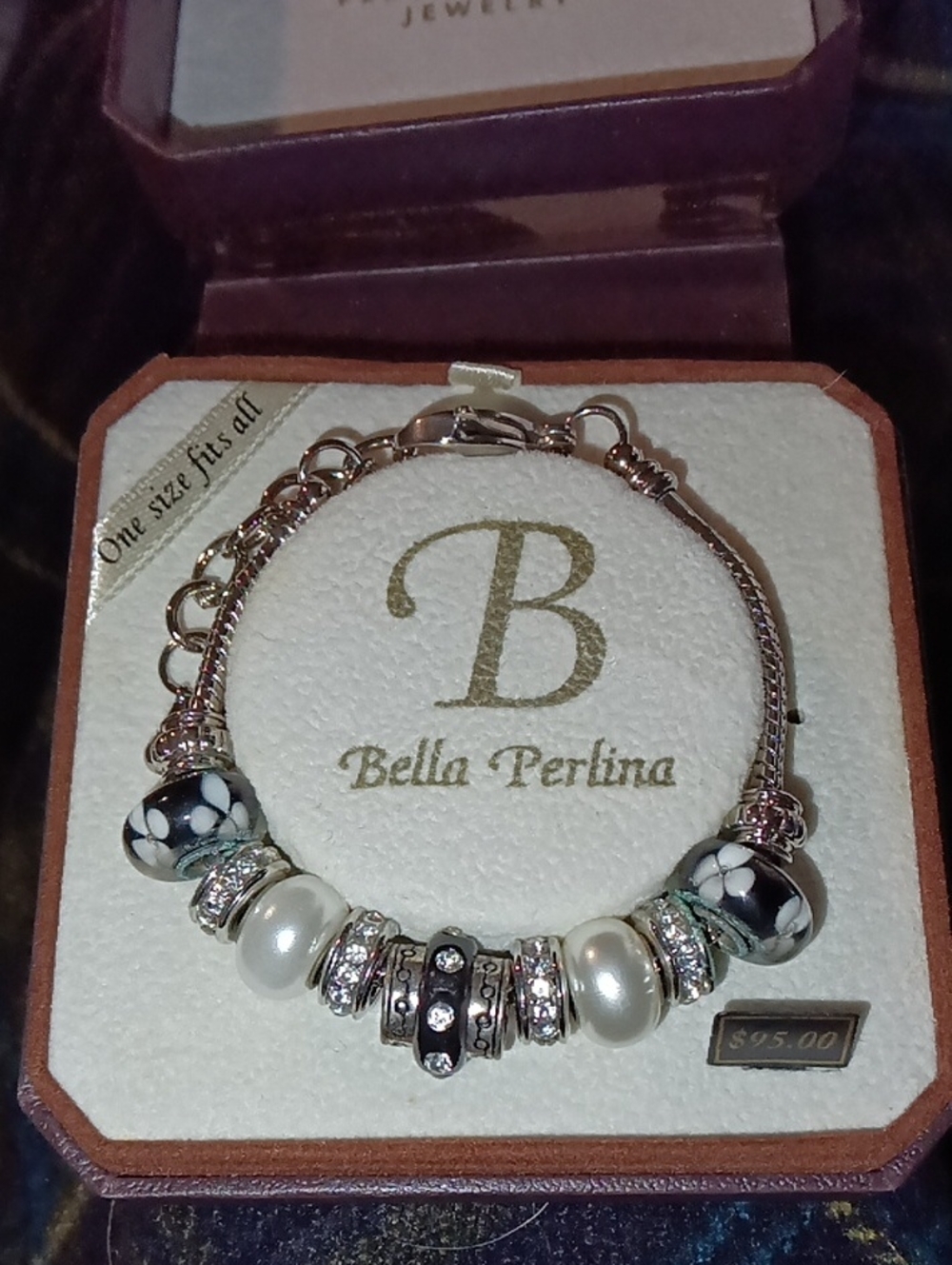 bella Perlina Black & White Floral Glass Bead Bracelet with Faux Pearls